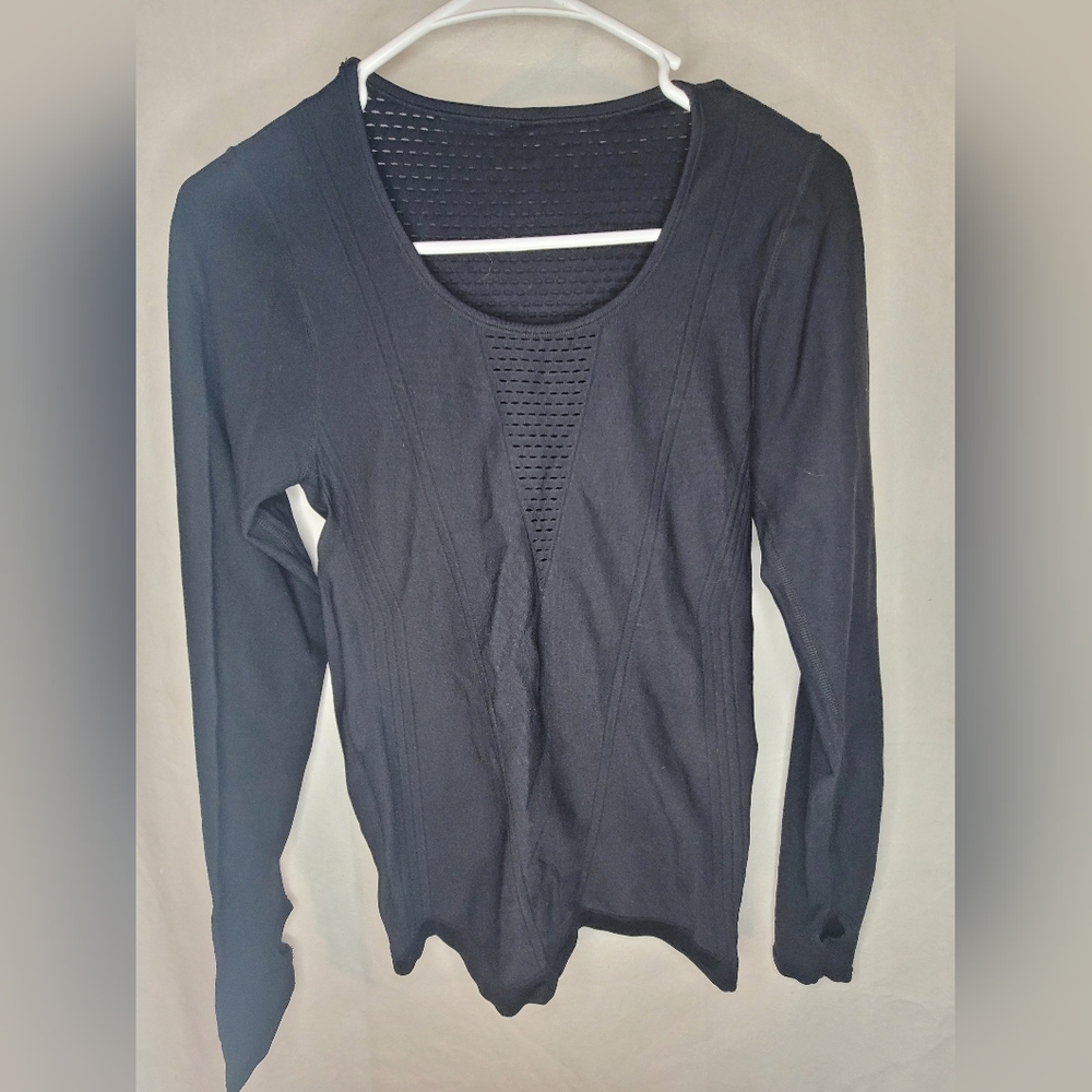 Fabletics top